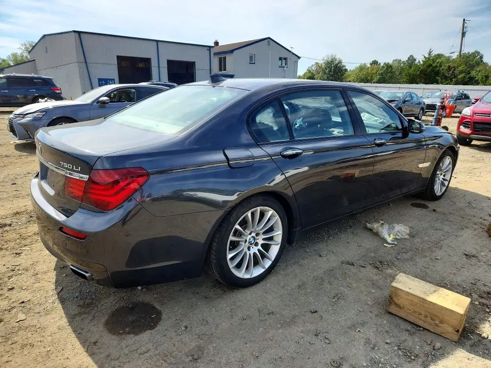 2014 BMW 750 LXI  