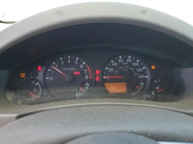 2010 NISSAN FRONTIER CREW CAB SE  