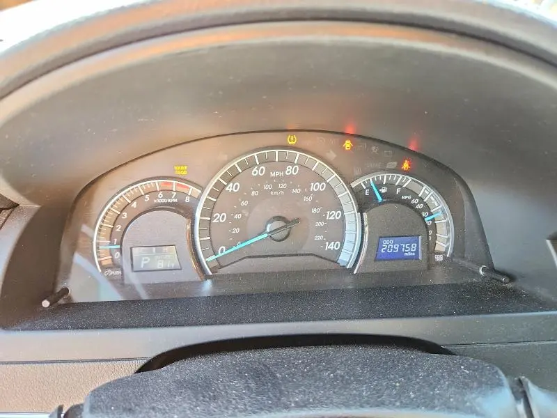 2013 TOYOTA CAMRY SE  