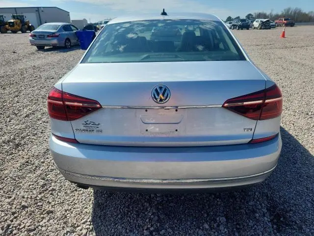 2018 VOLKSWAGEN PASSAT SE  