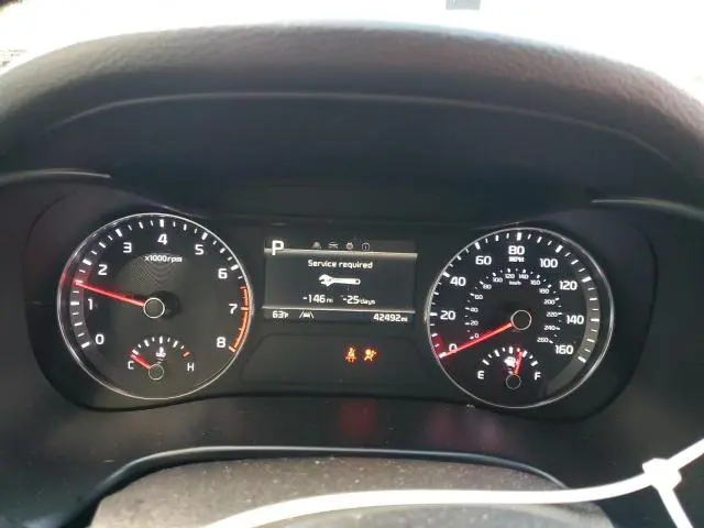 2023 KIA FORTE LX  