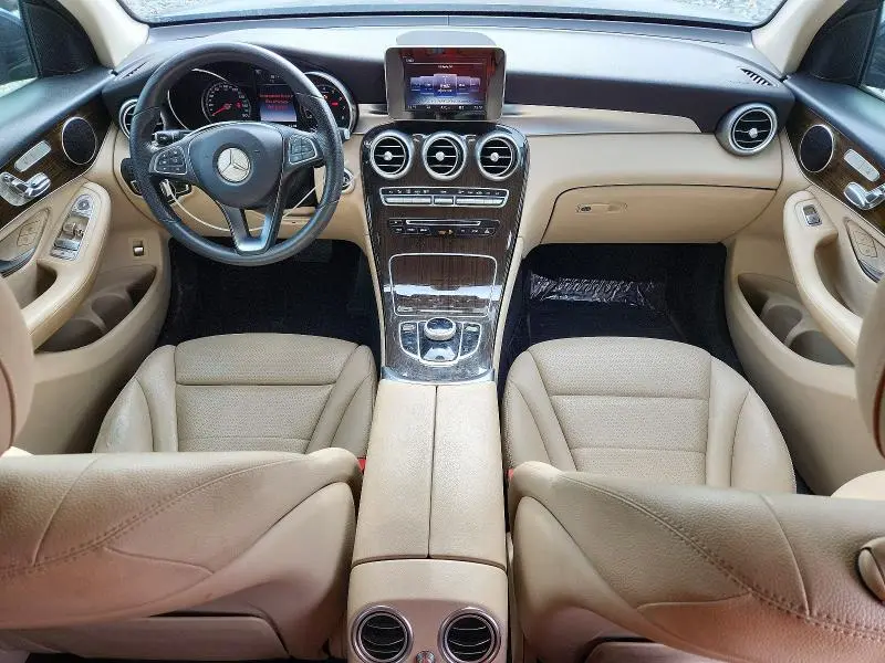 2017 MERCEDES-BENZ GLC 300  