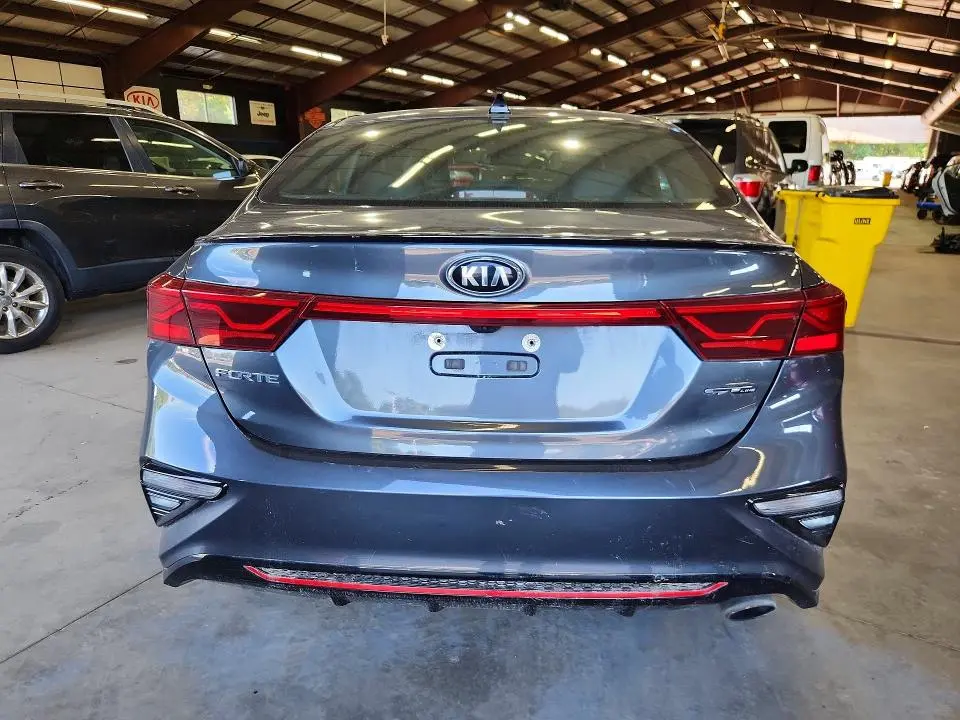 2021 KIA FORTE GT LINE  