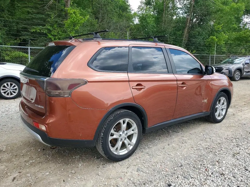 2015 MITSUBISHI OUTLANDER SE  