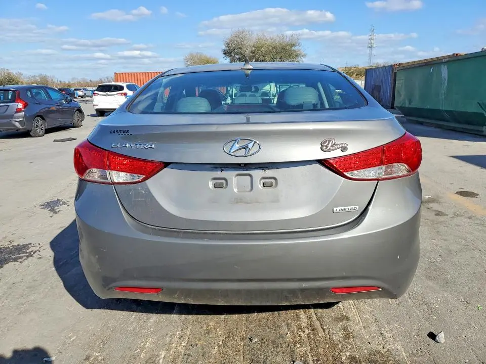 2013 HYUNDAI ELANTRA LIMITED  