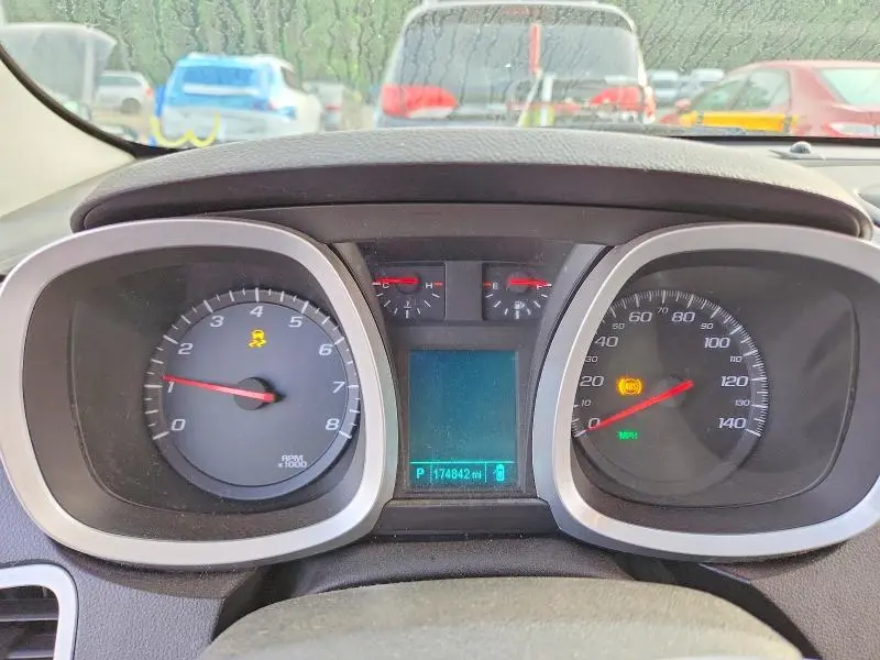 2015 CHEVROLET EQUINOX LT  