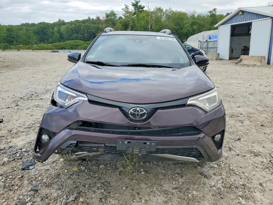 2017 TOYOTA RAV4 SE  