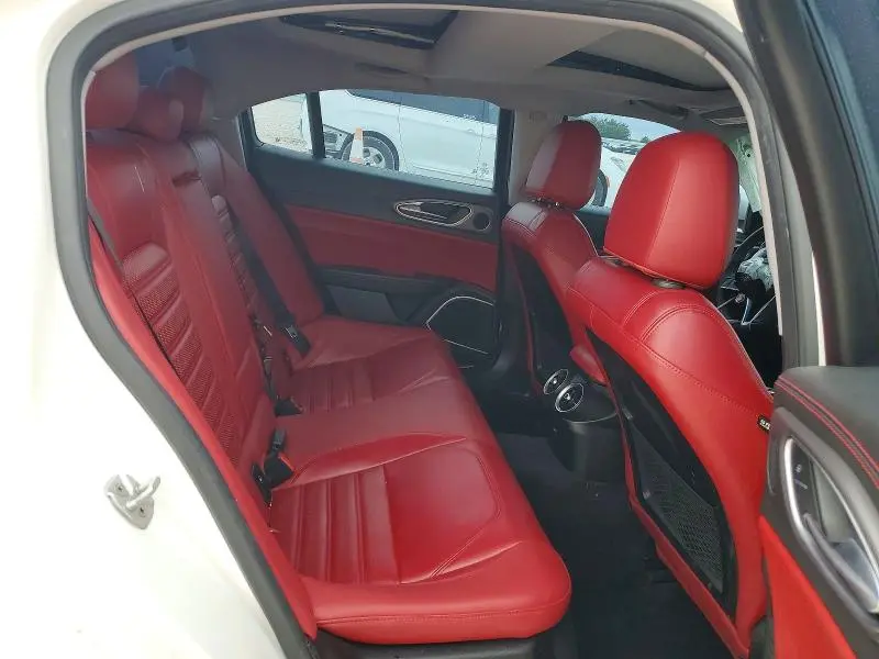 2018 ALFA ROMEO GIULIA TI Q4  