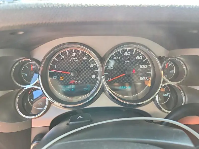 2011 CHEVROLET SILVERADO K1500 LT  