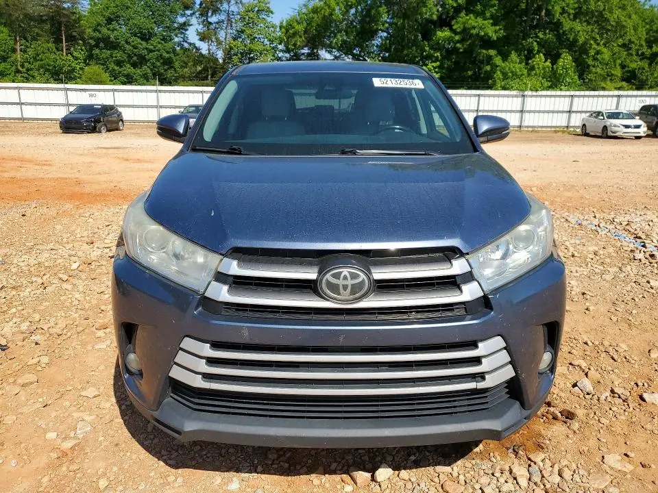 2017 TOYOTA HIGHLANDER LE PLUS  