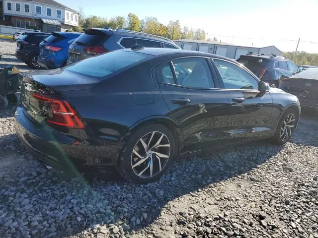 2020 VOLVO S60 T6 MOMENTUM  