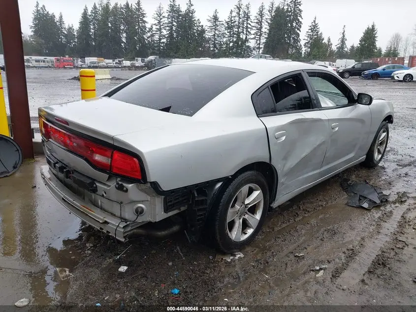 2012 DODGE CHARGER SE