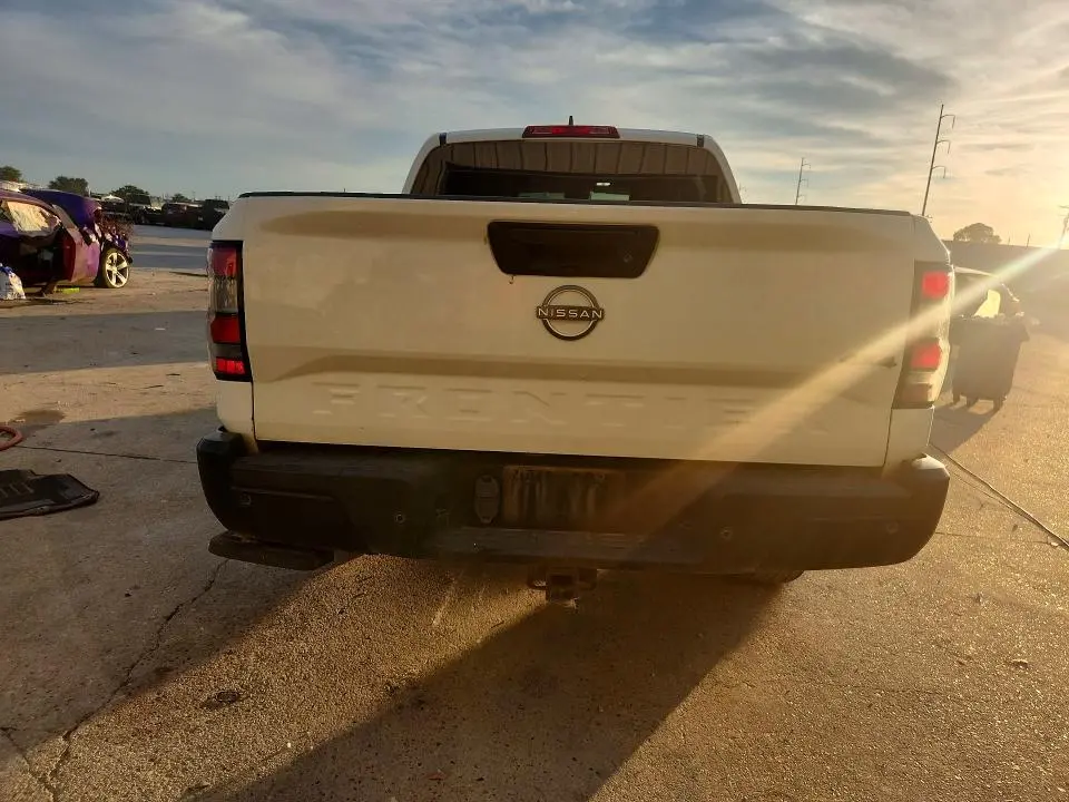 2023 NISSAN FRONTIER S  