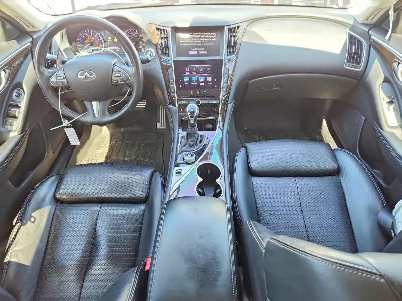 2016 INFINITI Q50 RED SPORT 400  