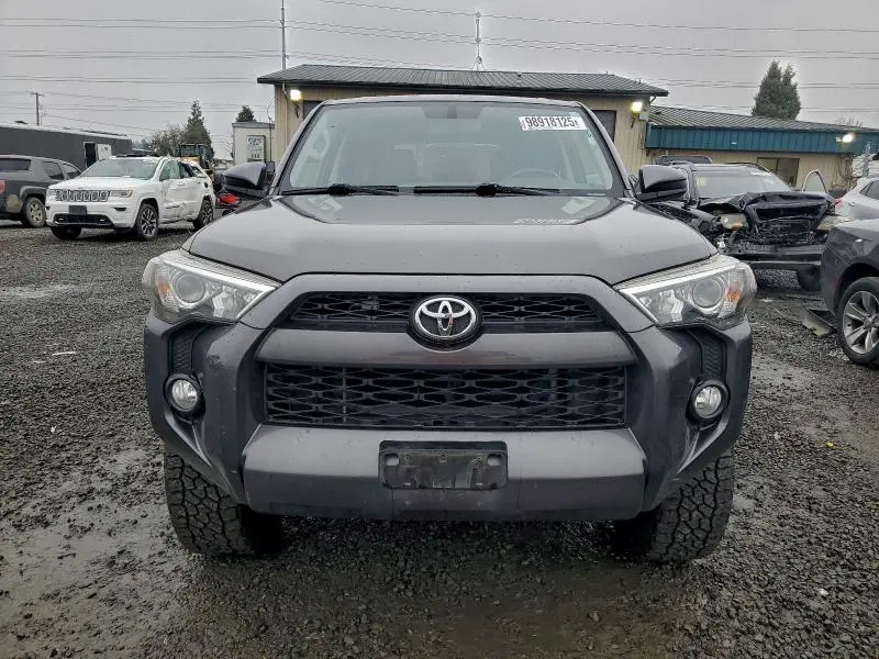 2018 TOYOTA 4RUNNER SR5/SR5 PREMIUM  