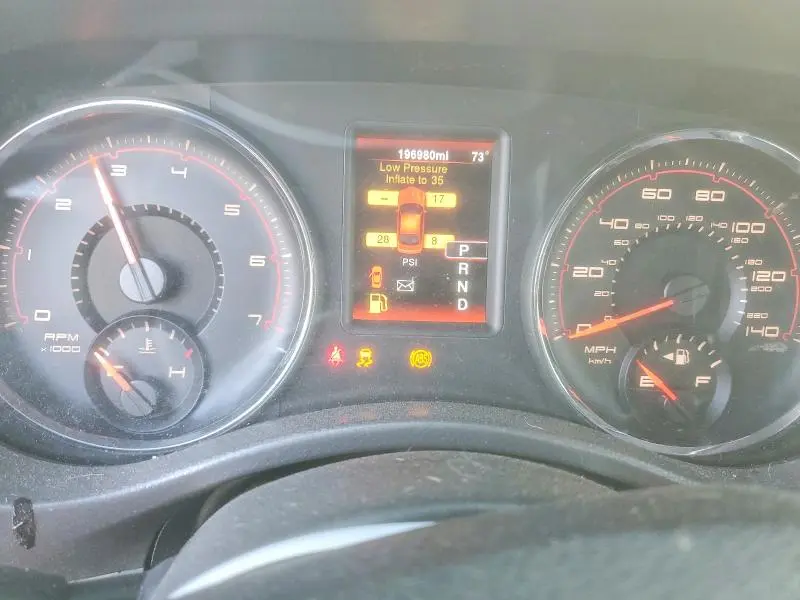 2013 DODGE CHARGER SE  