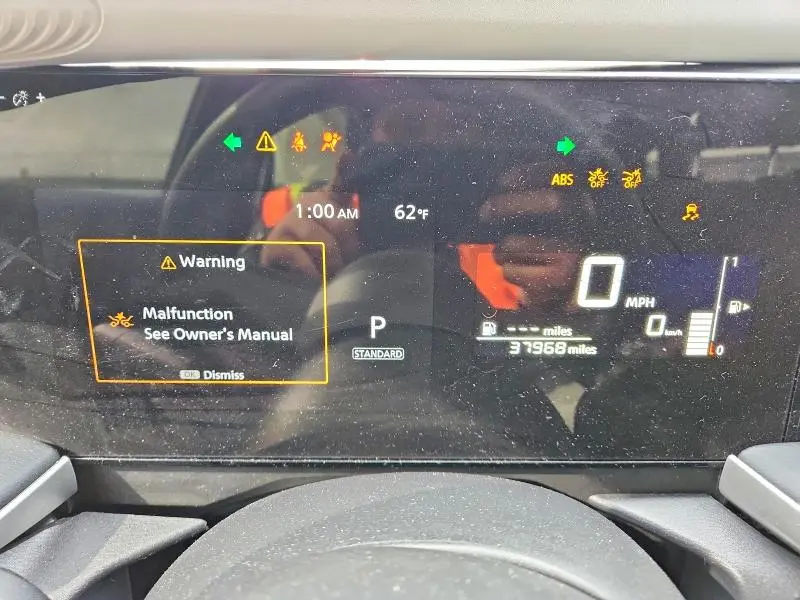 2025 NISSAN KICKS S  