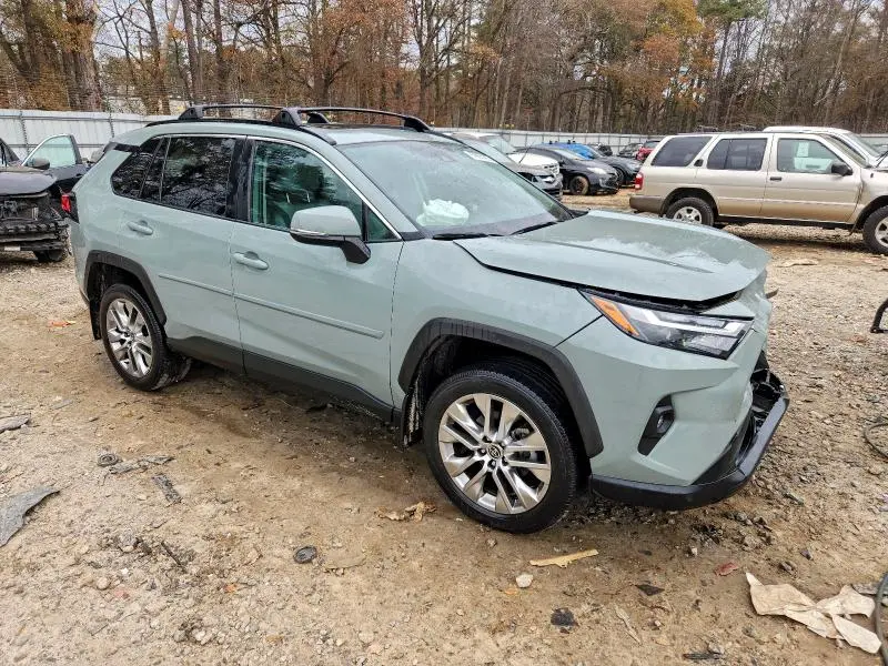 2023 TOYOTA RAV4 XLE PREMIUM  