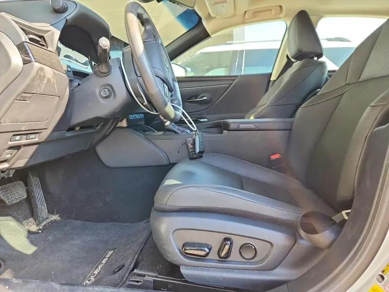 2024 LEXUS ES 300H BASE  