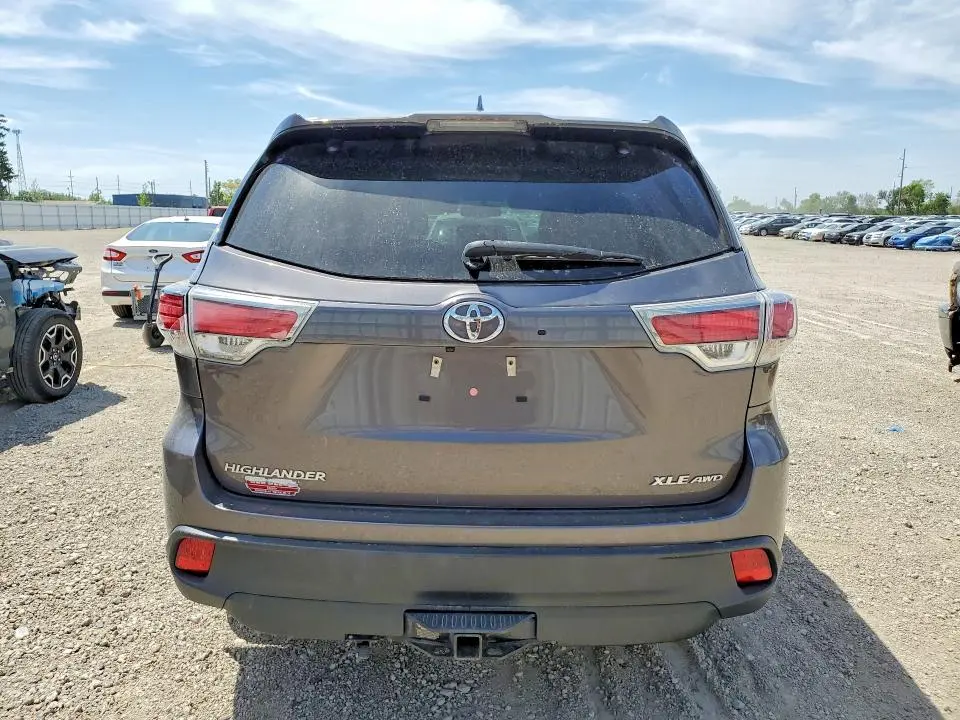 2016 TOYOTA HIGHLANDER XLE  