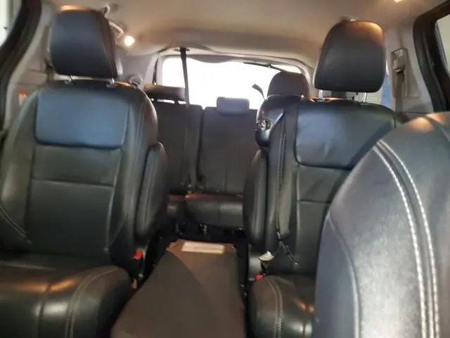 2018 TOYOTA SIENNA SE  