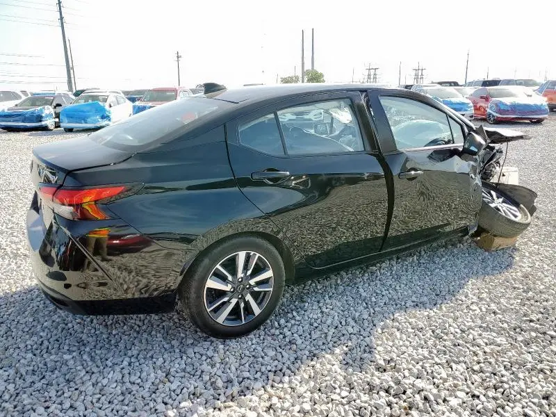 2023 NISSAN VERSA SV  