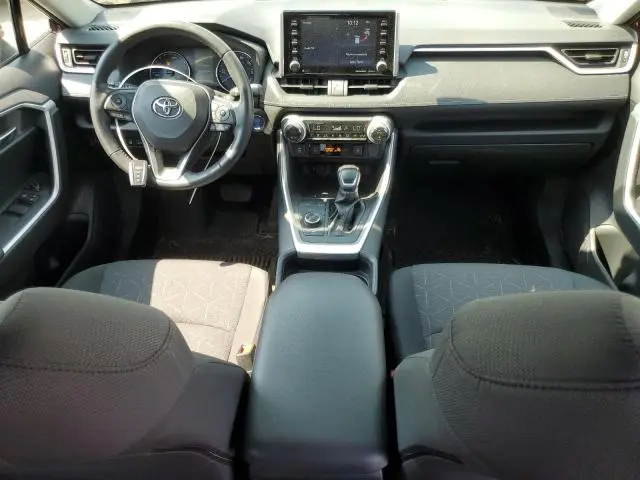 2019 TOYOTA RAV4 XLE  