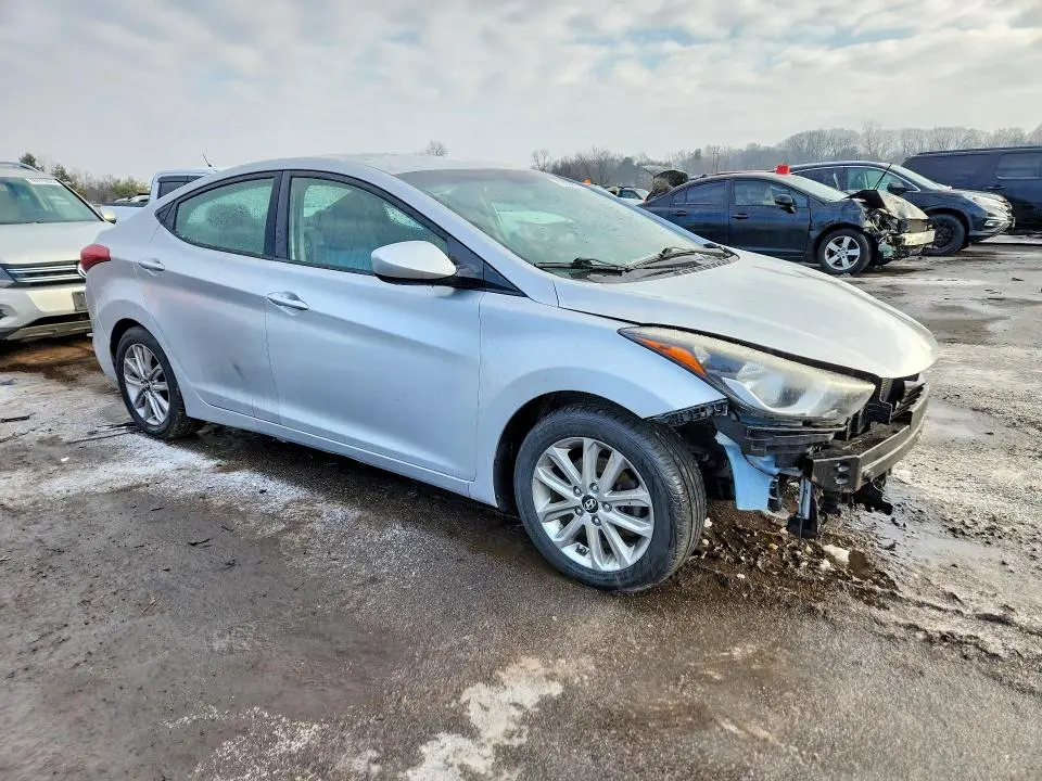 2014 HYUNDAI ELANTRA SE  