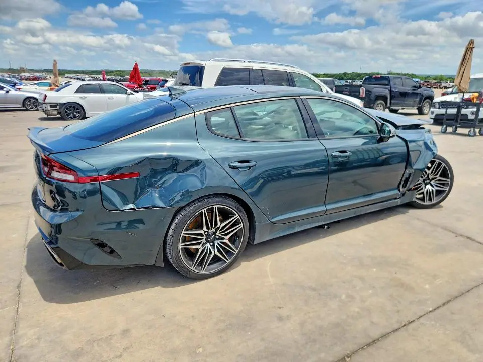 2022 KIA STINGER GT1  