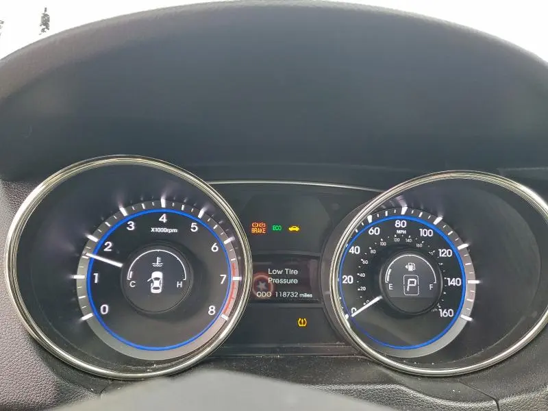 2012 HYUNDAI SONATA SE  