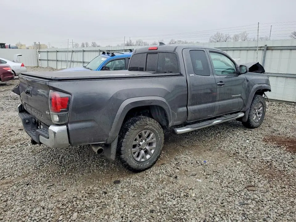 2018 TOYOTA TACOMA SR5 V6  