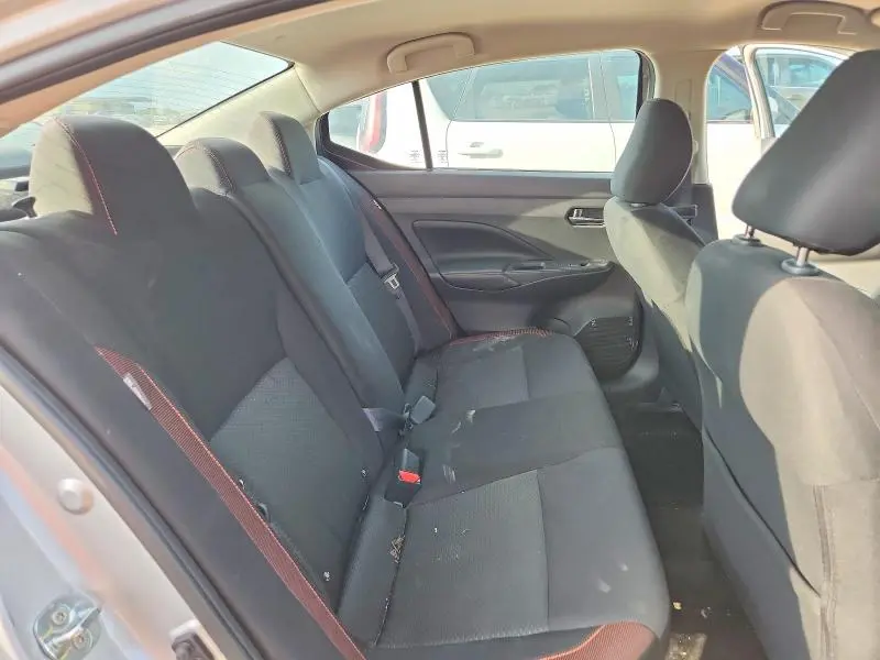2021 NISSAN VERSA SR  