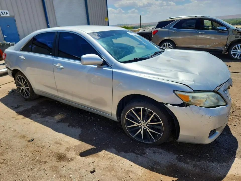 2011 TOYOTA CAMRY LE  
