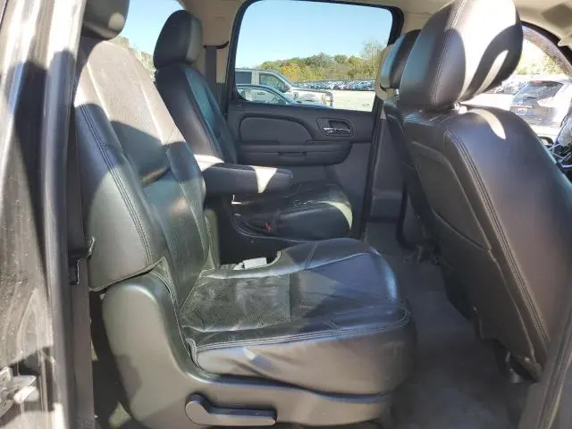 2011 CHEVROLET SUBURBAN K1500 LTZ  