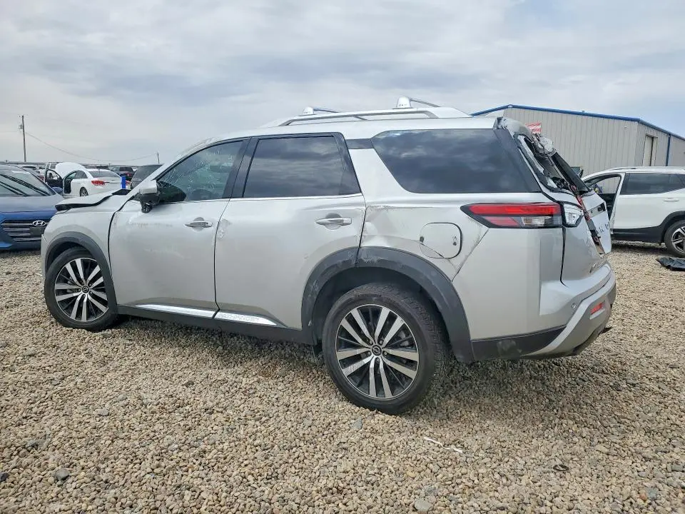 2023 NISSAN PATHFINDER PLATINUM  