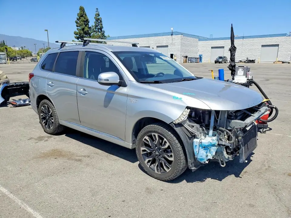 2018 MITSUBISHI OUTLANDER SE  