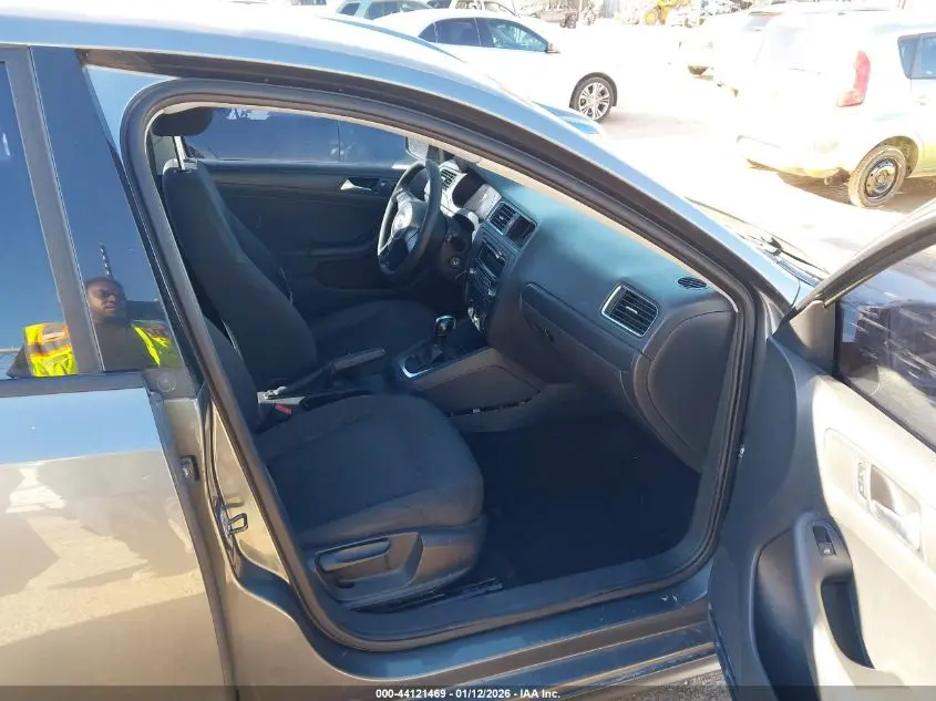 2012 VOLKSWAGEN JETTA 2.0L S