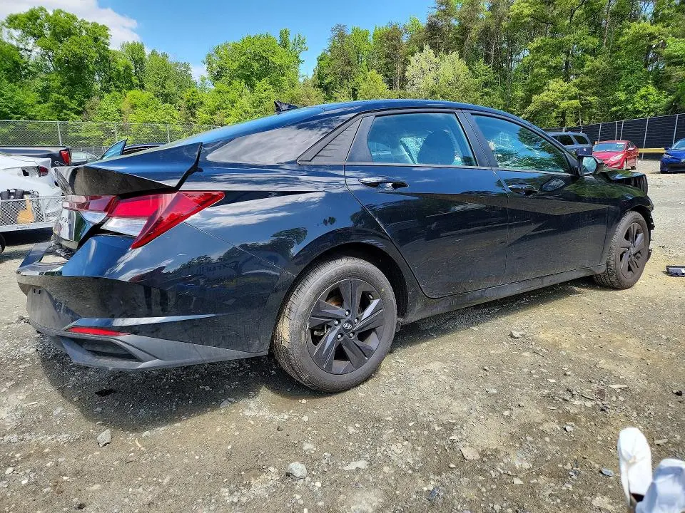 2022 HYUNDAI ELANTRA   