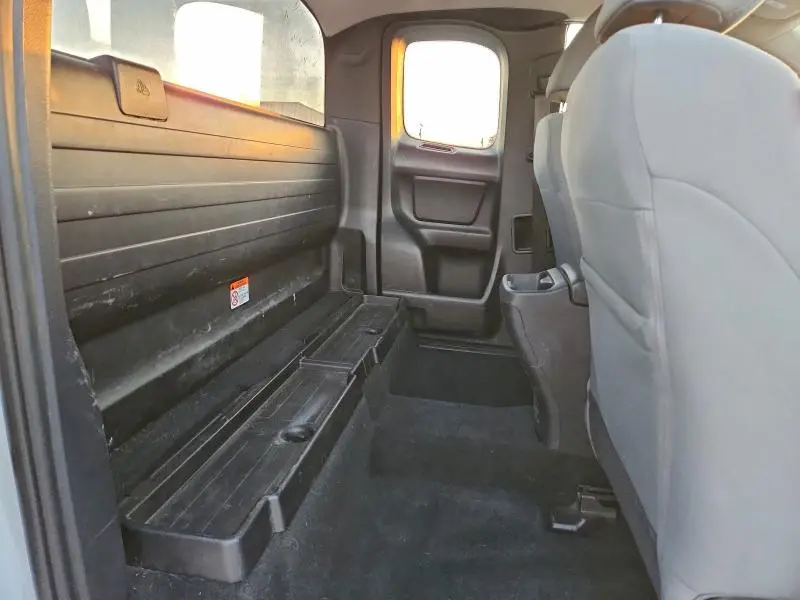 2019 TOYOTA TACOMA SR  