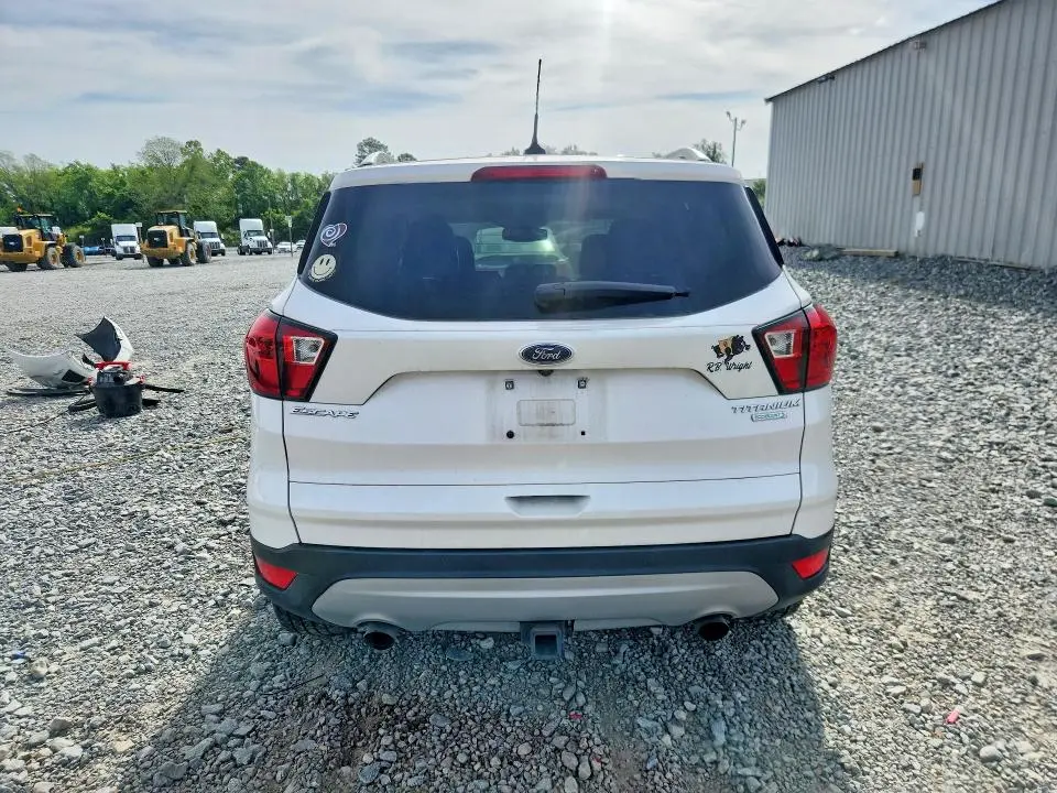 2019 FORD ESCAPE TITANIUM  