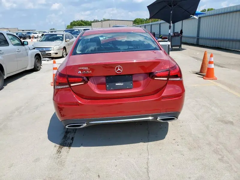 2022 MERCEDES-BENZ A 220  