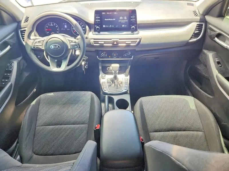 2021 KIA SELTOS LX  