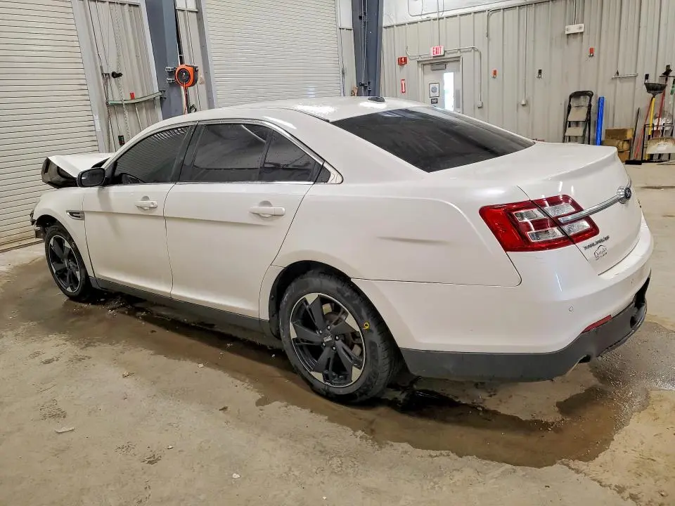 2015 FORD TAURUS SEL  