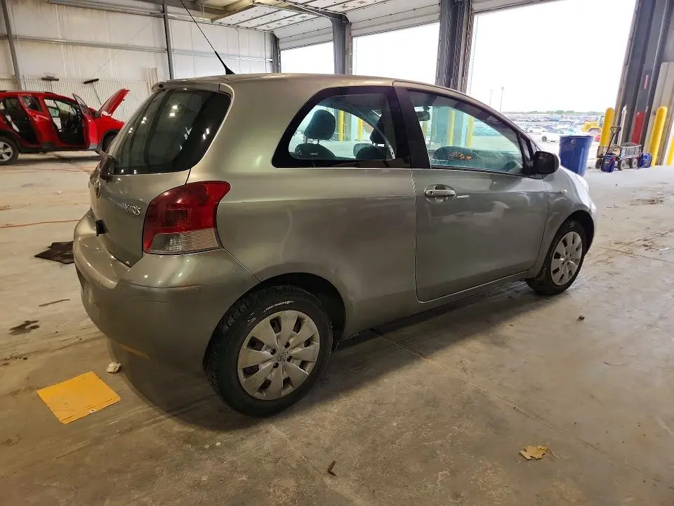 2010 TOYOTA YARIS BASE  
