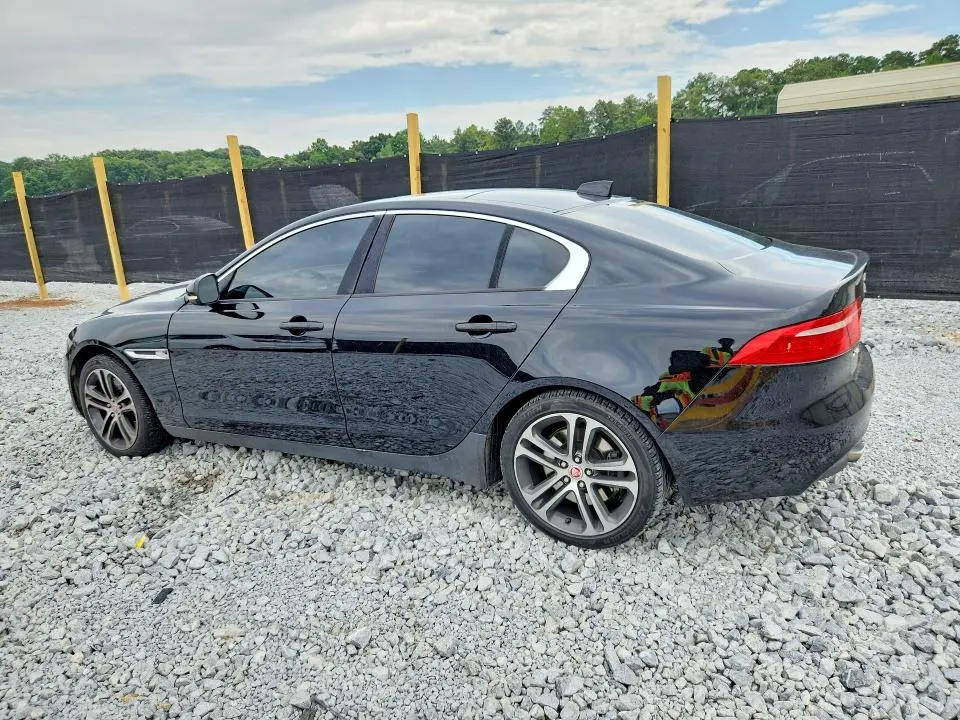 2017 JAGUAR XE PREMIUM  