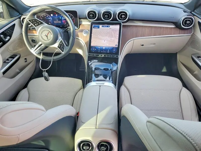 2025 MERCEDES-BENZ C 300  