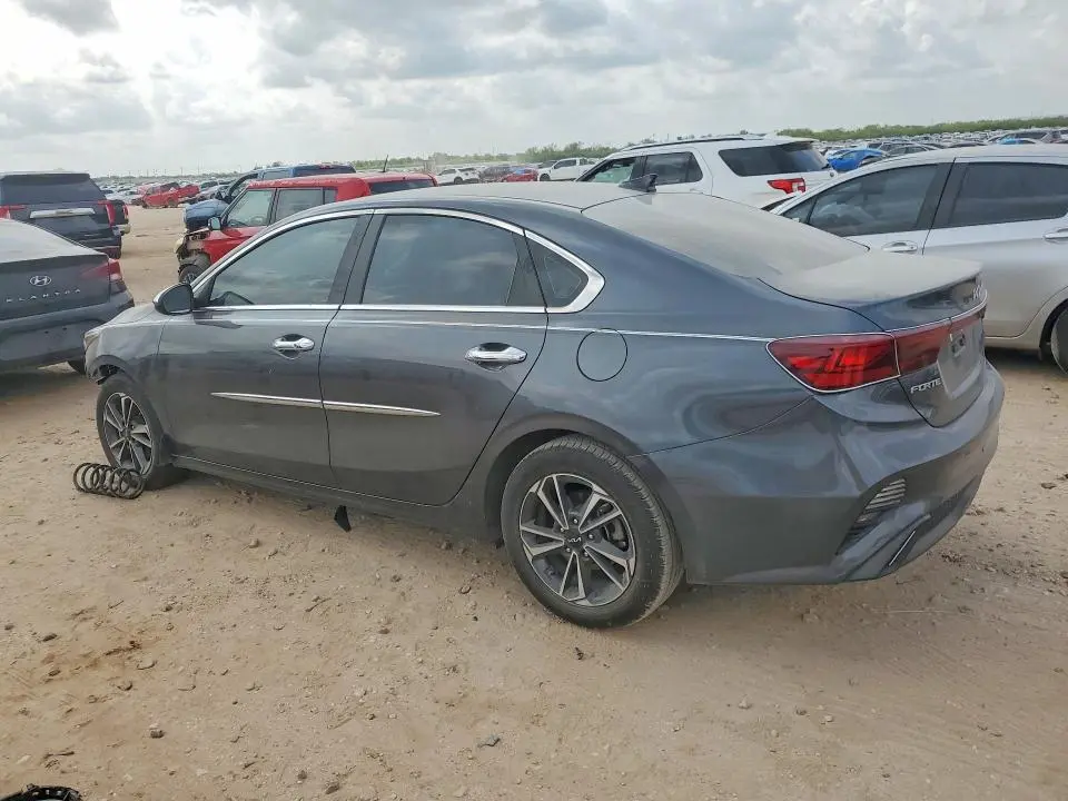 2024 KIA FORTE LXS  
