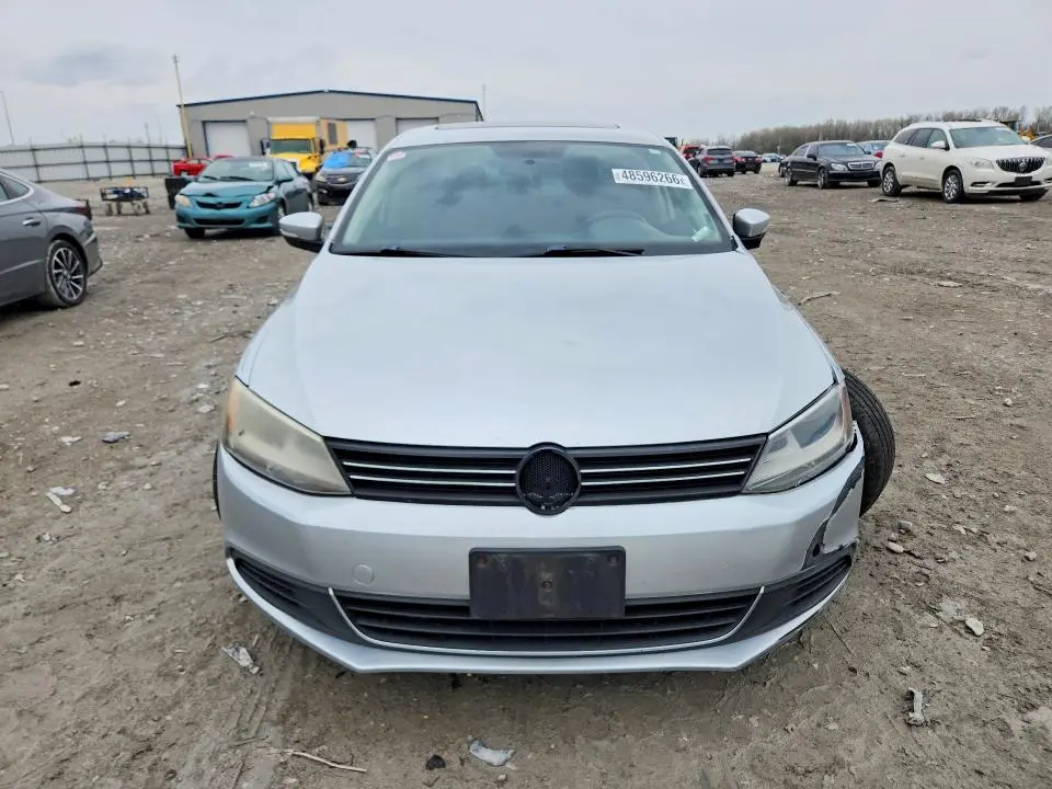 2014 VOLKSWAGEN JETTA SE  