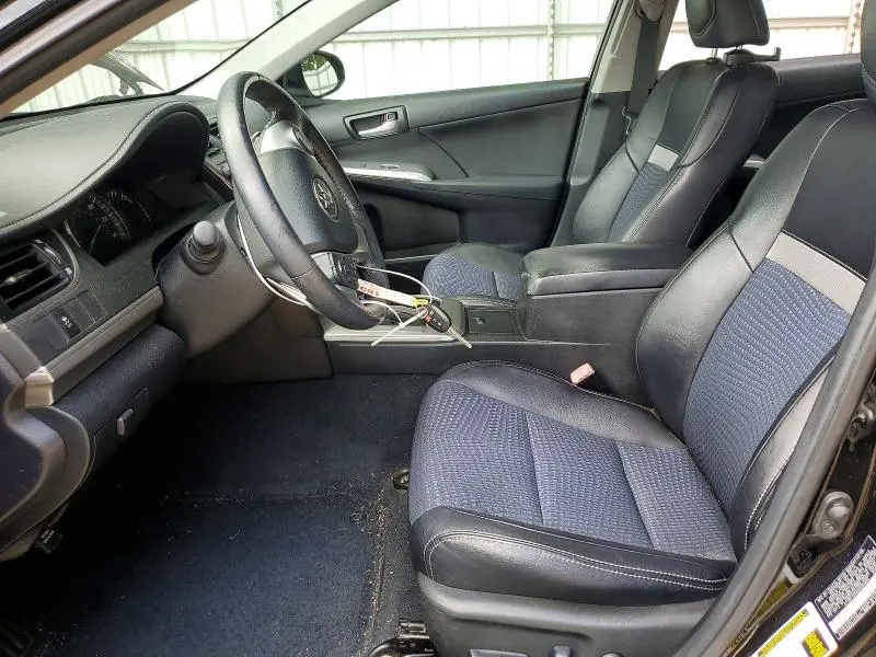 2013 TOYOTA CAMRY SE  