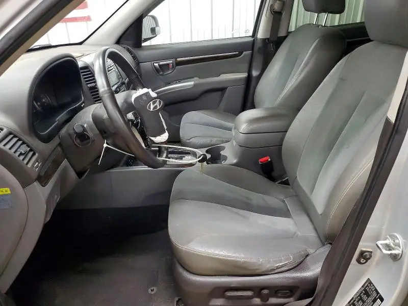 2010 HYUNDAI SANTA FE SE  